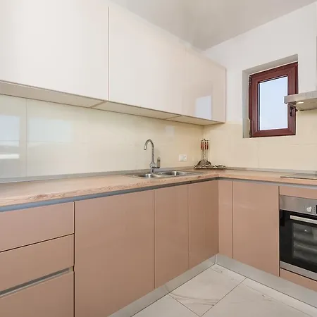 Apartment Luxor *