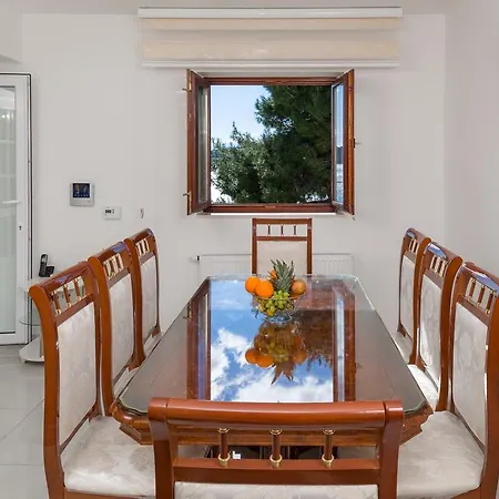 Apartment Luxor