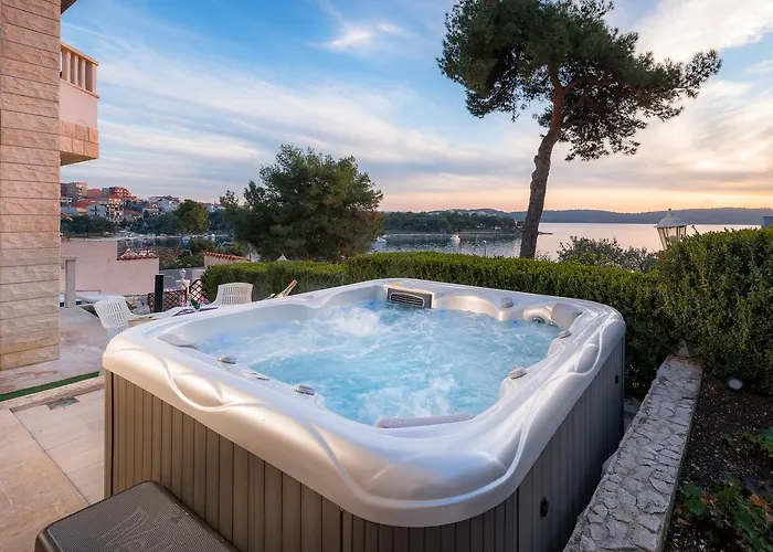 Luxor Trogir