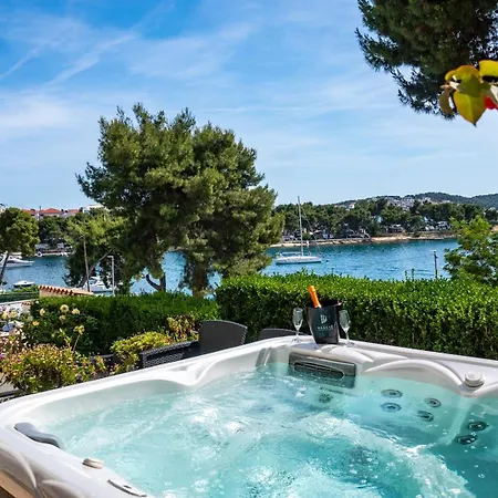 Luxor * Trogir