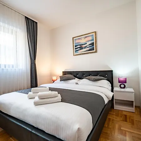 Luxor Apartament *